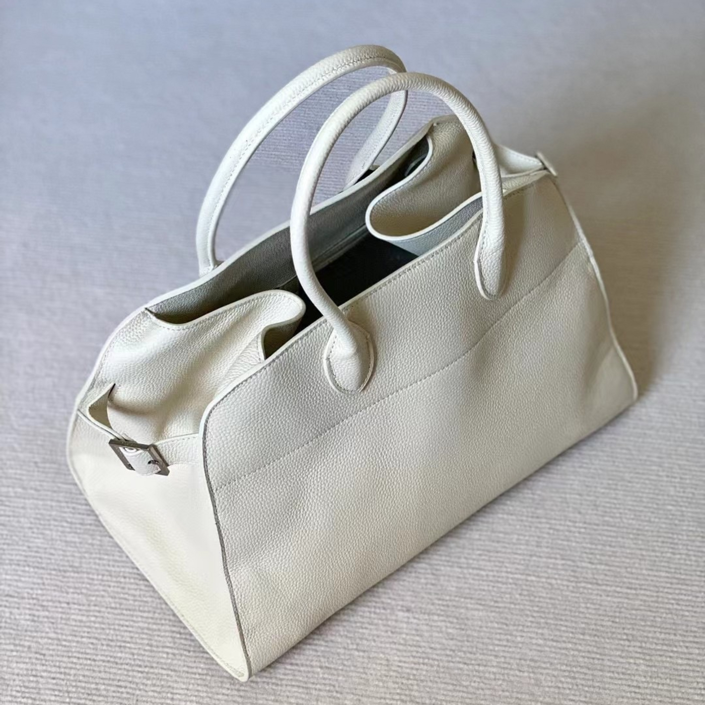 Luxurious Top-Layer Leather Tote Bag
