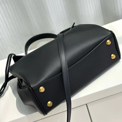 Minimalist Luxurious Soft Leather Handbag