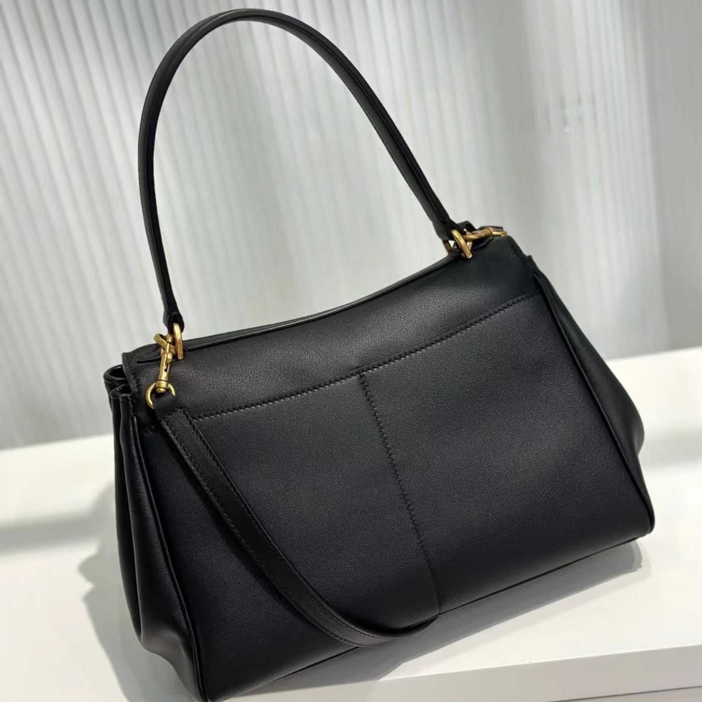 Minimalist Luxurious Soft Leather Handbag