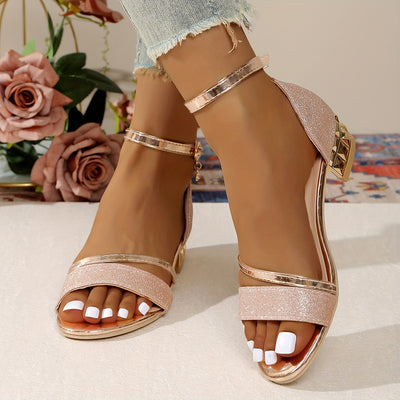 Kitten Heel Pumps – Chunky, Shiny & Versatile - Lunavitae