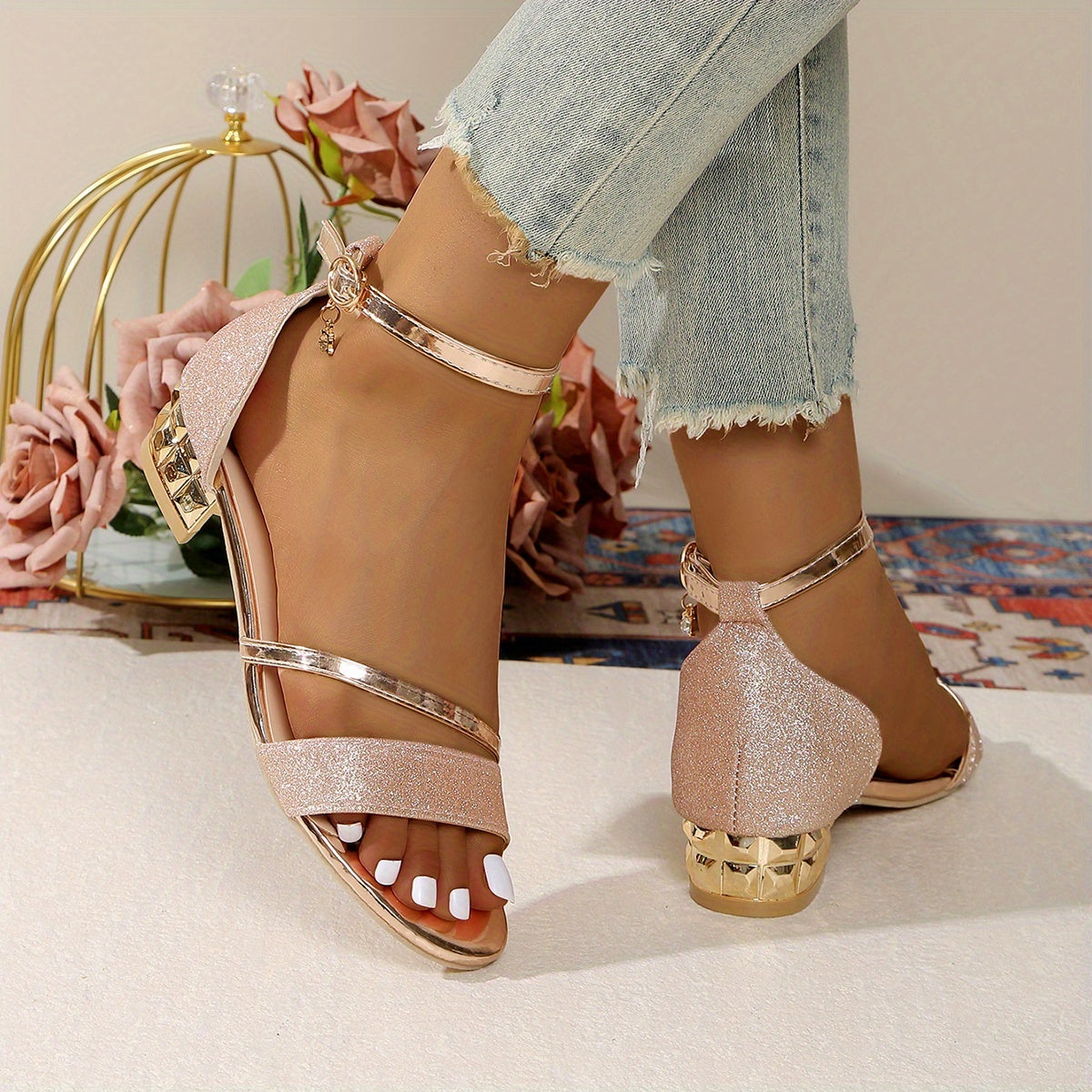 Kitten Heel Pumps – Chunky, Shiny & Versatile - Lunavitae