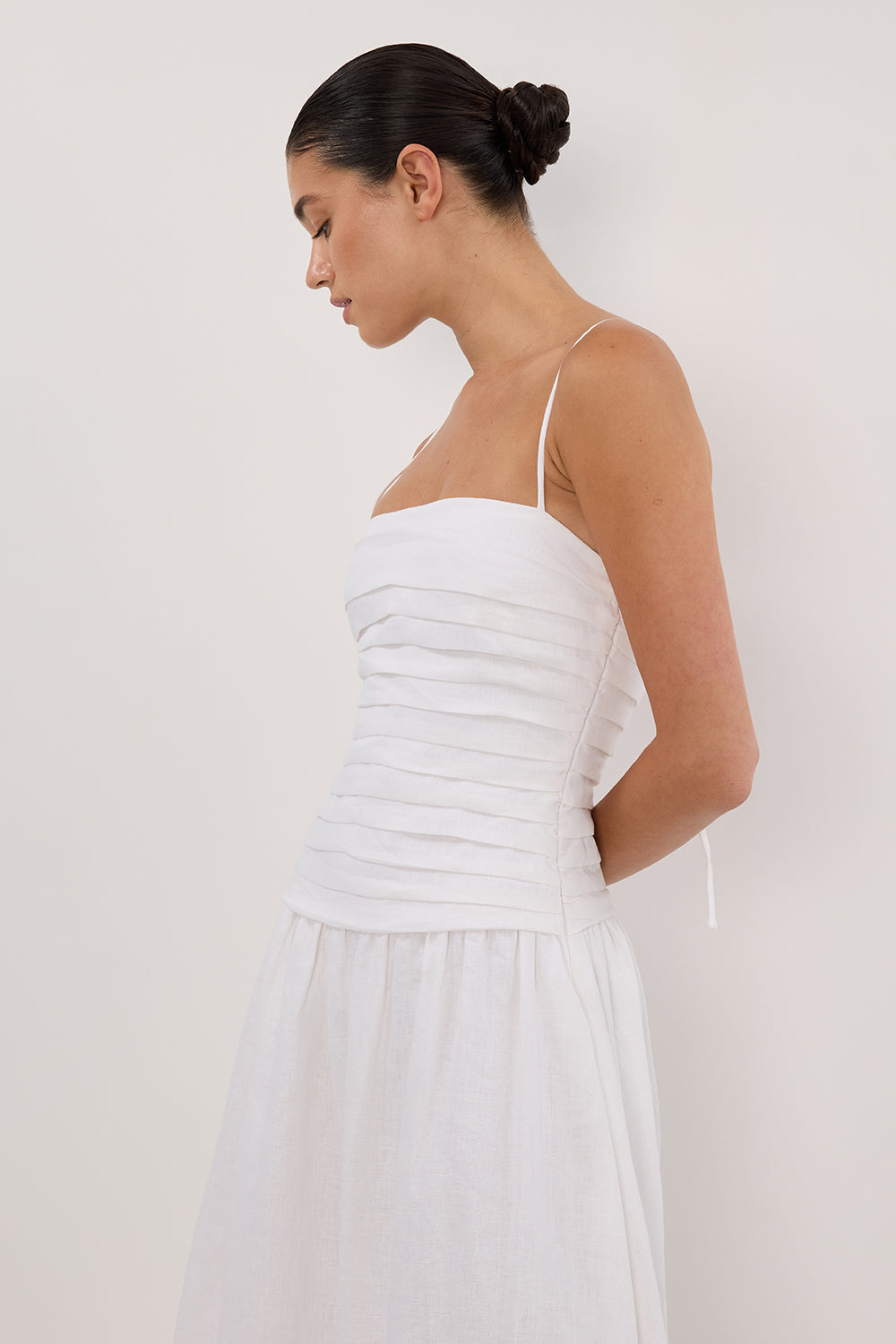 Reena White Midi Dress - Lunavitae