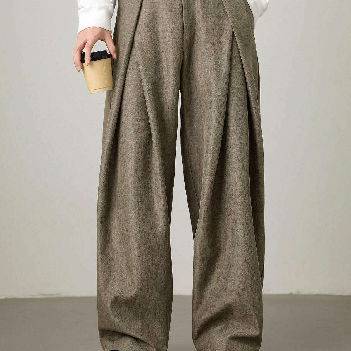 Women’s Wide-Leg Pleated Trousers
