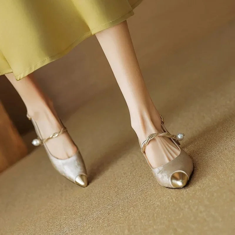 Savana Kitten Heels - Lunavitae