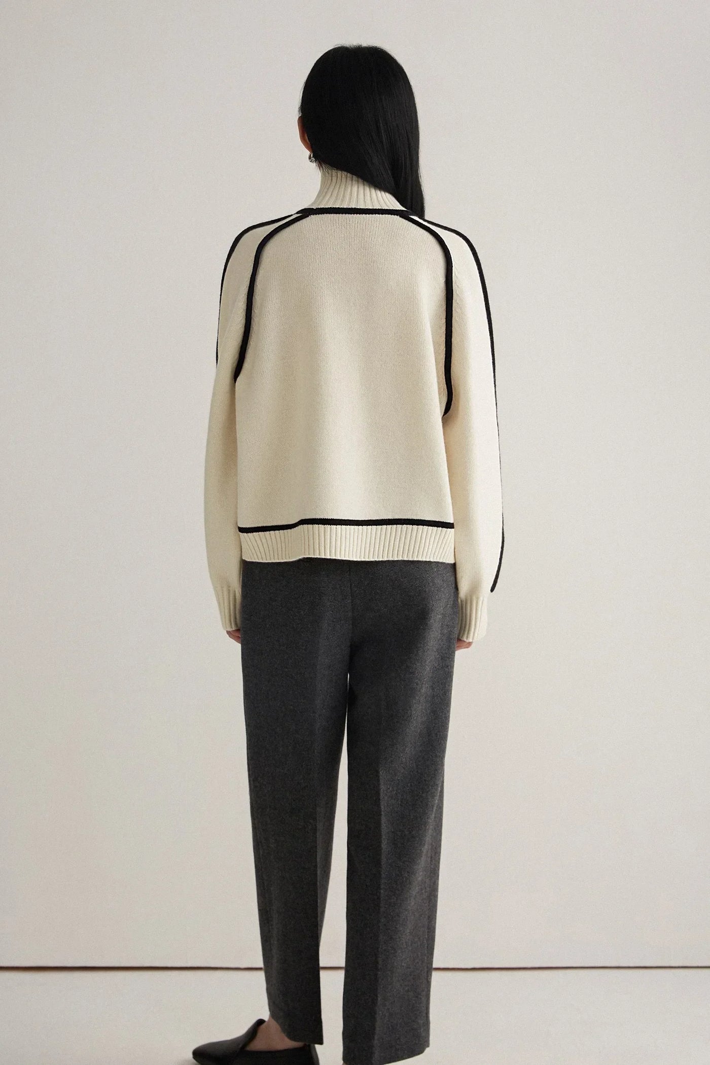 Elano Turtleneck - Lunavitae