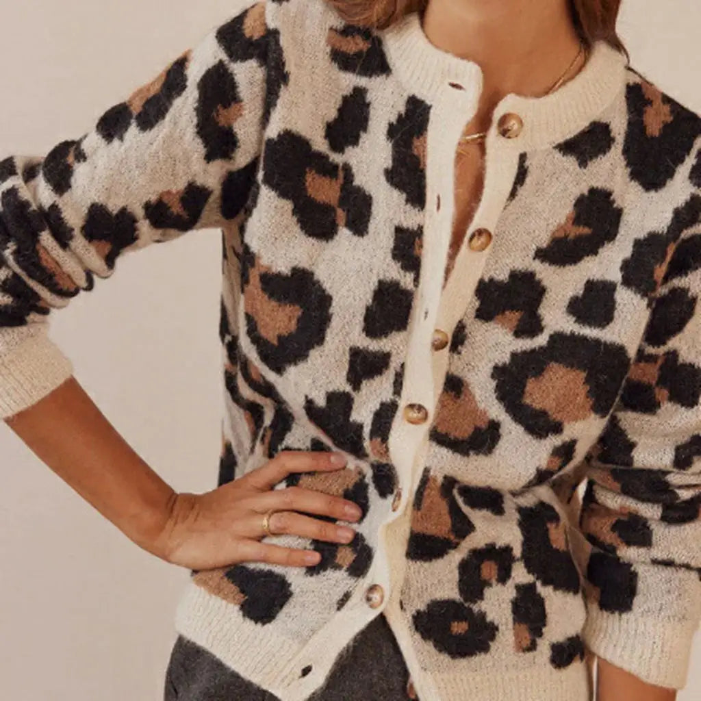 Ferocia Leopard Sweater - Lunavitae