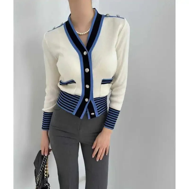 Iconic Knit Sweater - Lunavitae