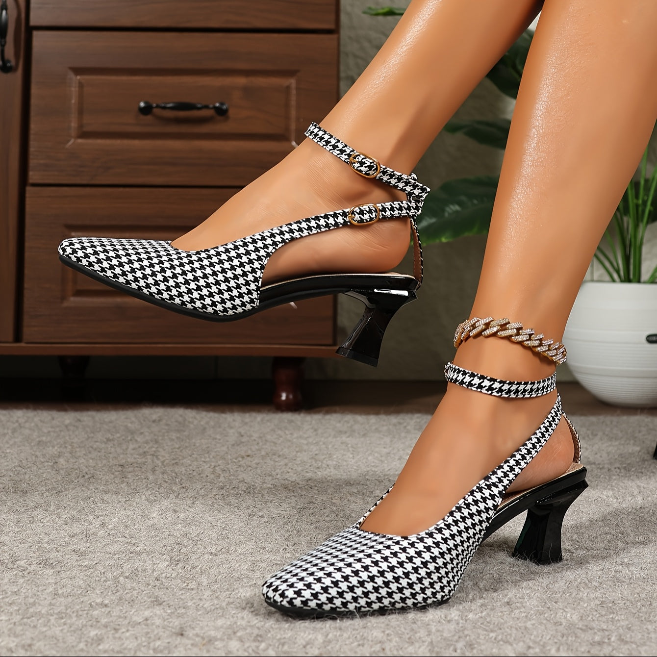 Square Toe Kitten Heels – Houndstooth, Slip-On - Lunavitae