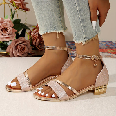 Kitten Heel Pumps – Chunky, Shiny & Versatile - Lunavitae