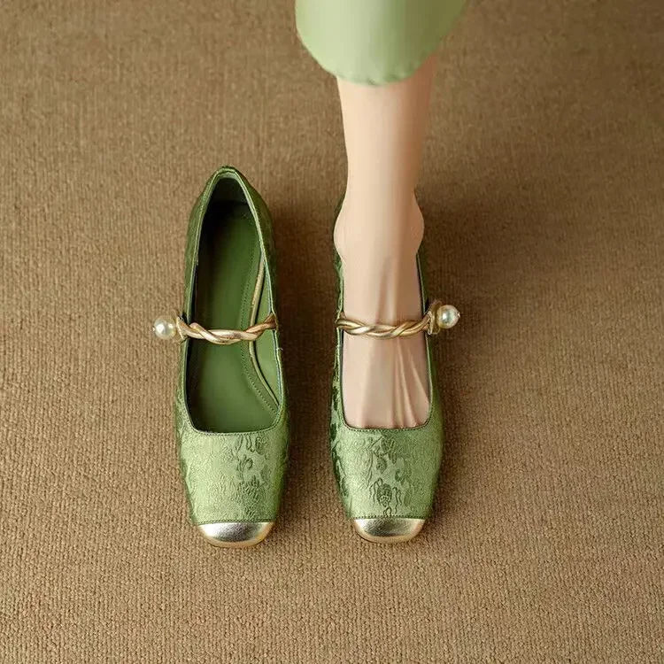 Naila Pumps - Lunavitae
