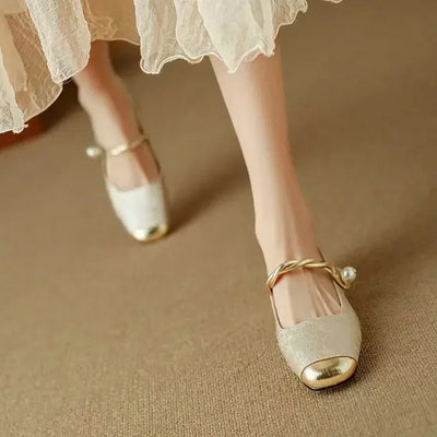 Naila Pumps - Lunavitae